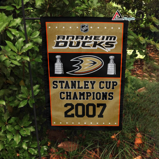 Anaheim Ducks Stanley Cup Champions Flag, Ducks Stanley Cup Flag, NHL Premium Flag