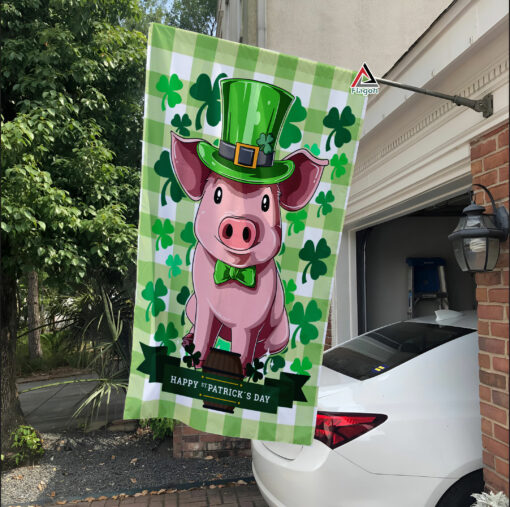Shamrock Wreath Pig Flag, Happy Saint Patrick’s Day Flag, Irish Pig Farmhouse Flag