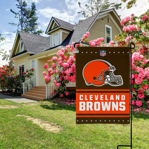 Cleveland Browns Football Team Flag, NFL Premium Two-sided Vertical Flag