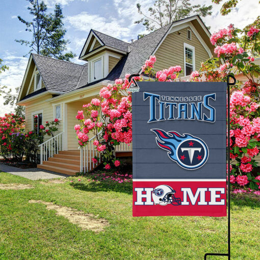Tennessee Titans Football Flag, T-Rac Mascot Personalized Football Fan Welcome Flags, Custom Family Name NFL Decor