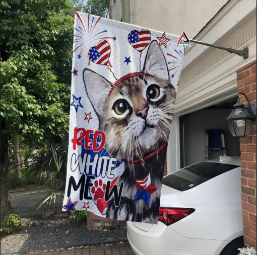 Red White Meow Flag, Cat Lovers Patriotic Flag, Happy Independence Day Decor