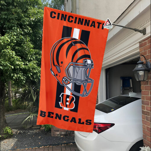 Cincinnati Bengals Helmet Vertical Flag, Bengals NFL Outdoor Flag