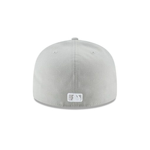 Los Angeles Dodgers 2024 World Series Champions Fitted Cap in Gray Los Angeles Dodgers 2024 World Series Champions Fitted Cap in Gray