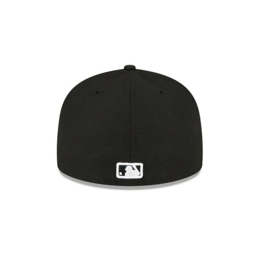 Los Angeles Dodgers Side Patch Fitted Cap in Black Los Angeles Dodgers Side Patch Fitted Cap in Black
