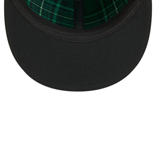 New York Mets St. Patricks Day Black Embroidered Fitted Cap