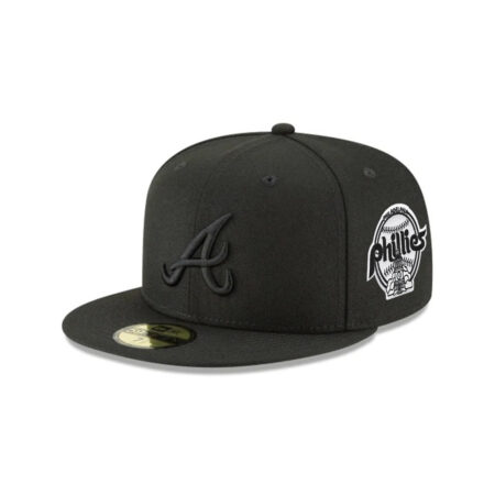 Atlanta Braves Blackout Core Fitted Cap in Black