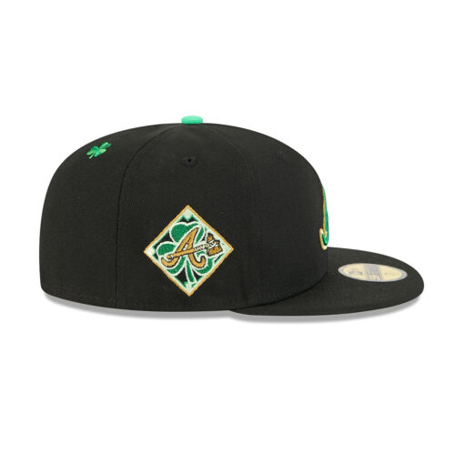 Atlanta Braves Clover Tribute Fitted Cap in Black