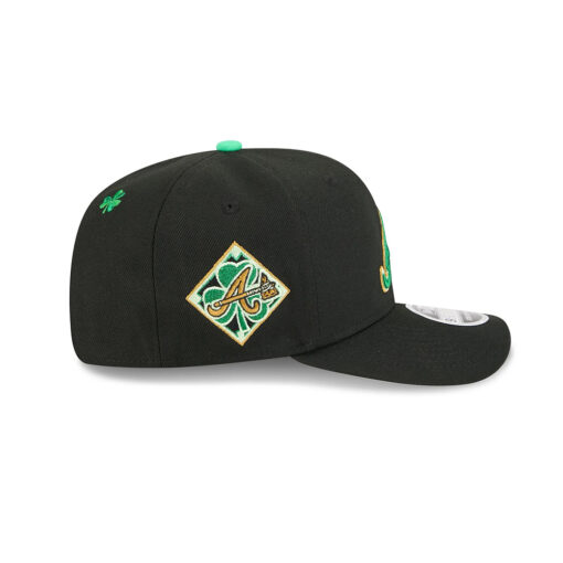 Atlanta Braves Clover Tribute Stretch-Snap in Black