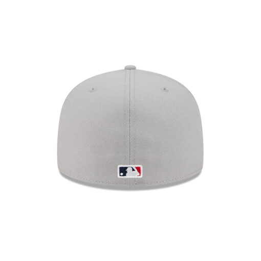 Atlanta Braves Cracked Cement Fitted Cap in Gray