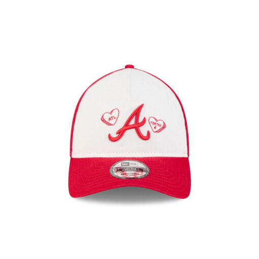 Atlanta Braves Heart Graphic Adjustable Cap in Red White