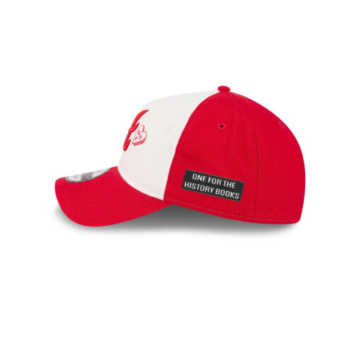 Atlanta Braves Heart Graphic Adjustable Cap in Red White