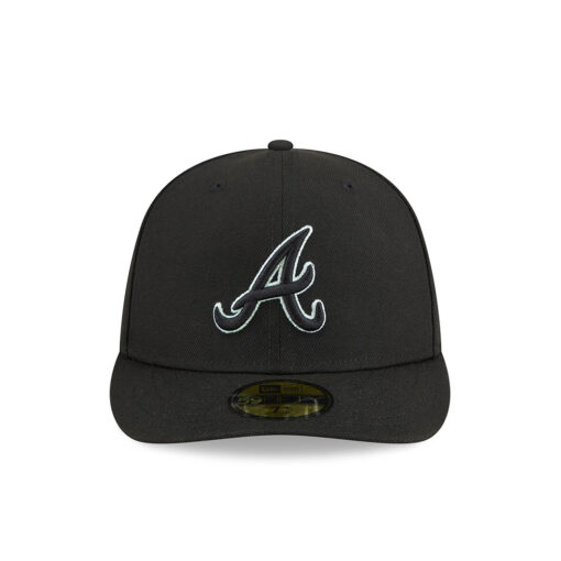 Atlanta Braves Pre-Curve Fitted Cap in Black
