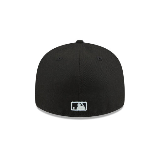 Atlanta Braves Pre-Curve Fitted Cap in Black
