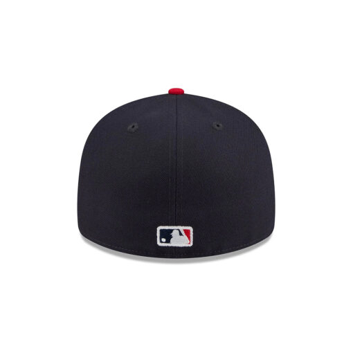 Atlanta Braves Pre-Curve Fitted Cap in Black Red