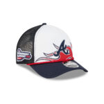 Atlanta Braves Racing Stripe M-Crown Trucker Cap in White