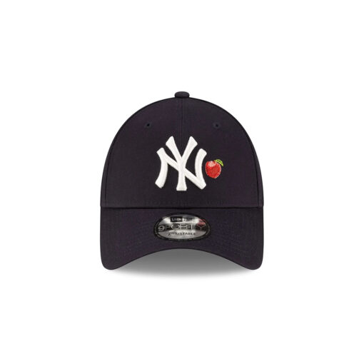 New York Yankees Big Apple Adjustable Cap New York Yankees Big Apple Adjustable Cap