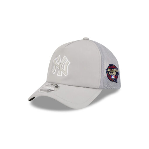 New York Yankees Practice-Day Mesh Trucker Cap in Gray