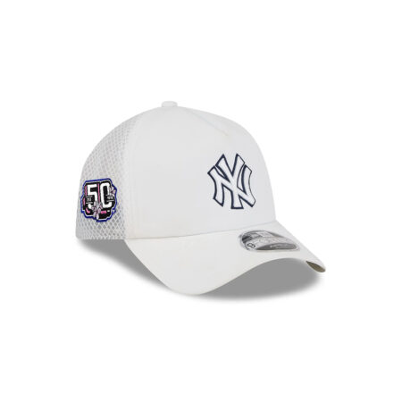 New York Yankees Practice-Day Mesh Trucker Cap in White
