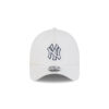 New York Yankees Practice-Day Mesh Trucker Cap in White