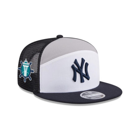 New York Yankees Split-Crown Mesh Trucker Cap
