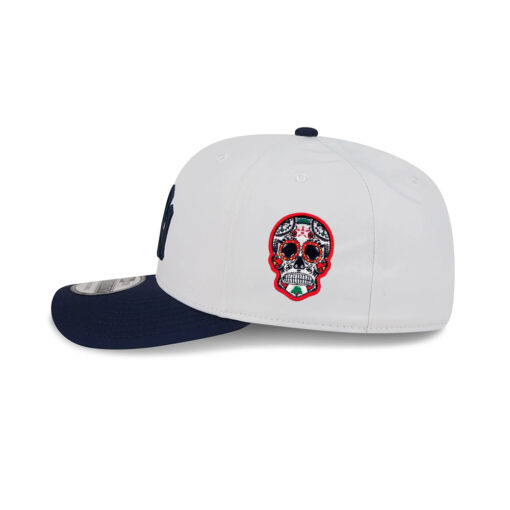 New York Yankees Waterproof Tech Stretch-Snap Cap in White New York Yankees Waterproof Tech Stretch-Snap Cap in White