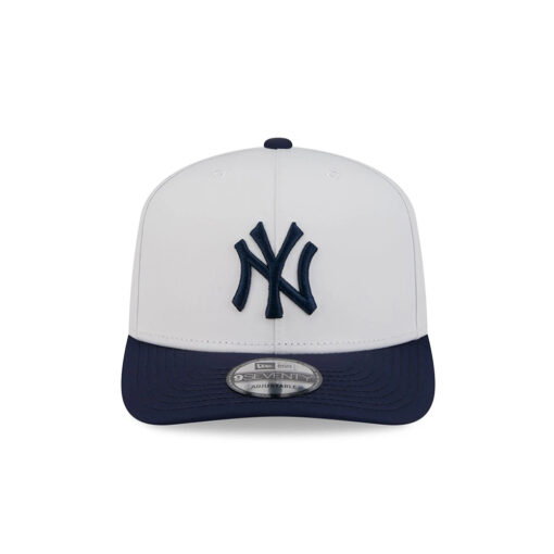 New York Yankees Waterproof Tech Stretch-Snap Cap in White New York Yankees Waterproof Tech Stretch-Snap Cap in White