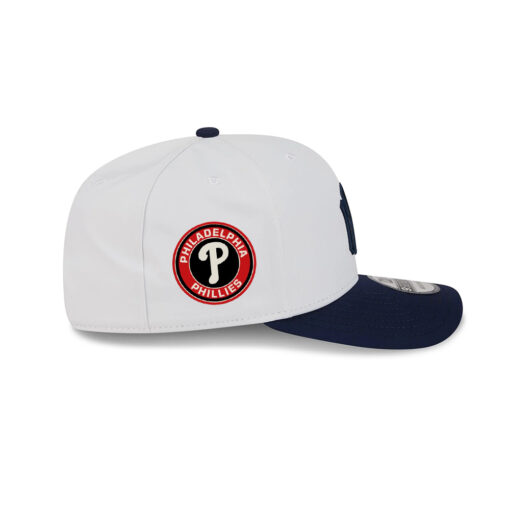 New York Yankees Waterproof Tech Stretch-Snap Cap in White New York Yankees Waterproof Tech Stretch-Snap Cap in White