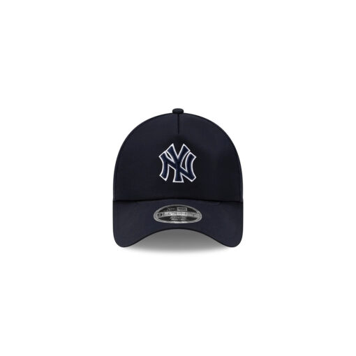 New York Yankees Youth Practice-Day Mesh Trucker Cap New York Yankees Youth Practice-Day Mesh Trucker Cap