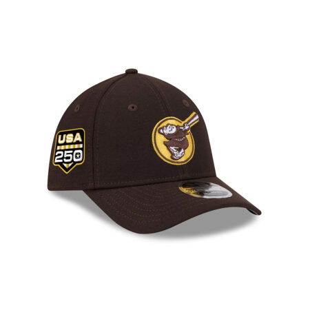 San Diego Padres Team Mascot M-Crown Stretch-Fit Cap in Brown