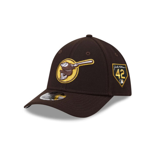 San Diego Padres Team Mascot M-Crown Stretch-Fit Cap in Brown