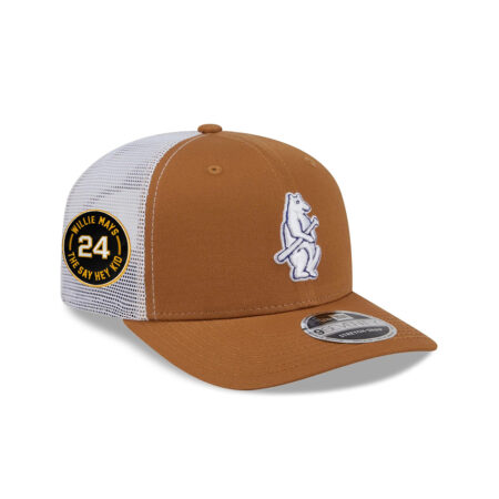 Chicago Cubs Bronze Alt Fan Trucker Cap in Khaki