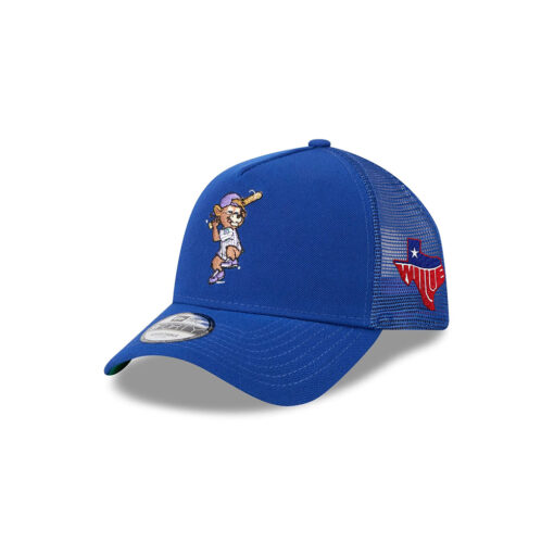 Chicago Cubs Bubblegum Fan Trucker Cap in Blue