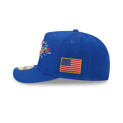 Chicago Cubs Cartoon Fan Fitted Cap in Navy