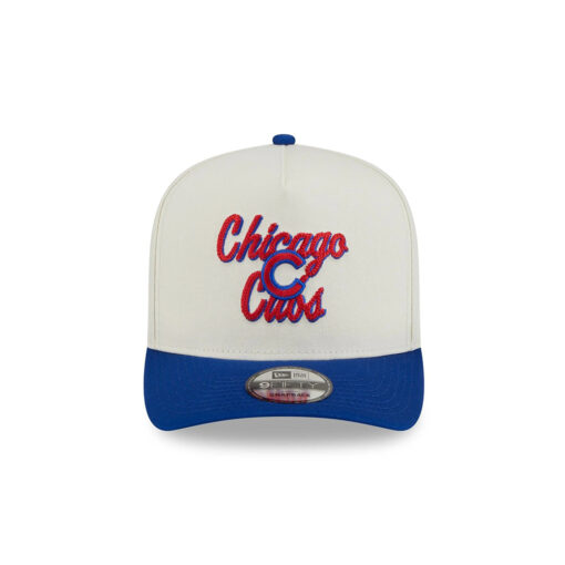 Chicago Cubs Chainstitch Fan Snapback Cap in White Chicago Cubs Chainstitch Fan Snapback Cap in White
