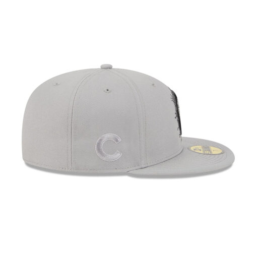 Chicago Cubs Cracked Cement Fitted Cap in Gray Chicago Cubs Cracked Cement Fitted Cap in Gray