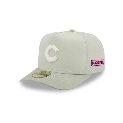 Chicago Cubs Crinkle Texture Fitted Cap in Light Grey