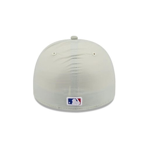 Chicago Cubs Crinkle Texture Fitted Cap in Light Grey