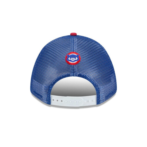 Chicago Cubs Curved Stripe M-Crown A-Frame Snapback in White Chicago Cubs Curved Stripe M-Crown A-Frame Snapback in White