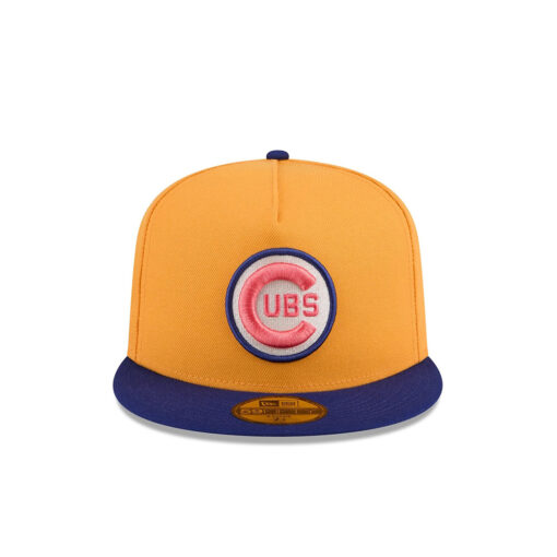 Chicago Cubs Gold Logo Fitted Cap in Gold