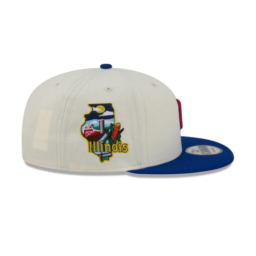 Chicago Cubs Local Script Snapback Cap in Cream