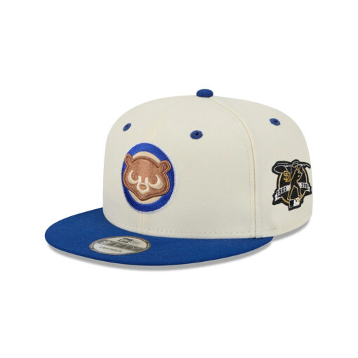 Chicago Cubs Mascot Pin Snapback Cap in Cream Chicago Cubs Mascot Pin Snapback Cap in Cream