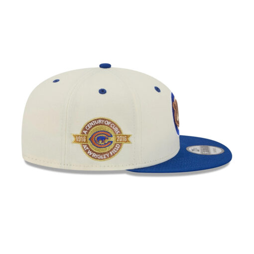 Chicago Cubs Mascot Pin Snapback Cap in Cream Chicago Cubs Mascot Pin Snapback Cap in Cream