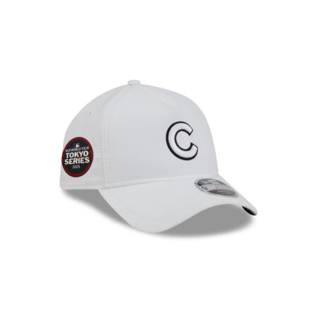 Chicago Cubs Performance Snapback Cap in White