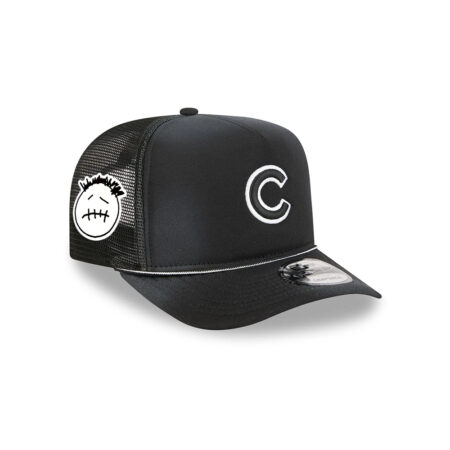 Chicago Cubs Washed Fan Trucker Cap in Black