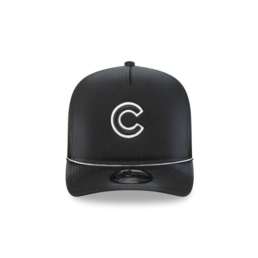 Chicago Cubs Washed Fan Trucker Cap in Black