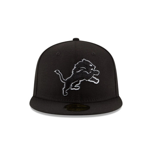 Detroit Lions Classic Snapback Cap in Black and White