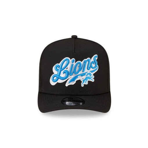 Detroit Lions Script Logo Snapback Cap in Black