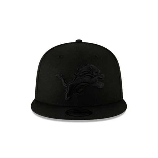 Detroit Lions Tonal Snapback Cap in Black