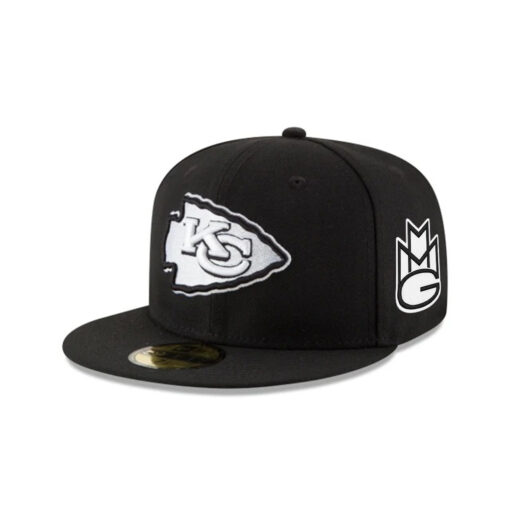 Kansas City Chiefs Fitted Cap in Black and White