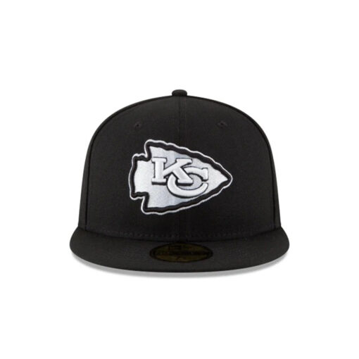 Kansas City Chiefs Fitted Cap in Black and White